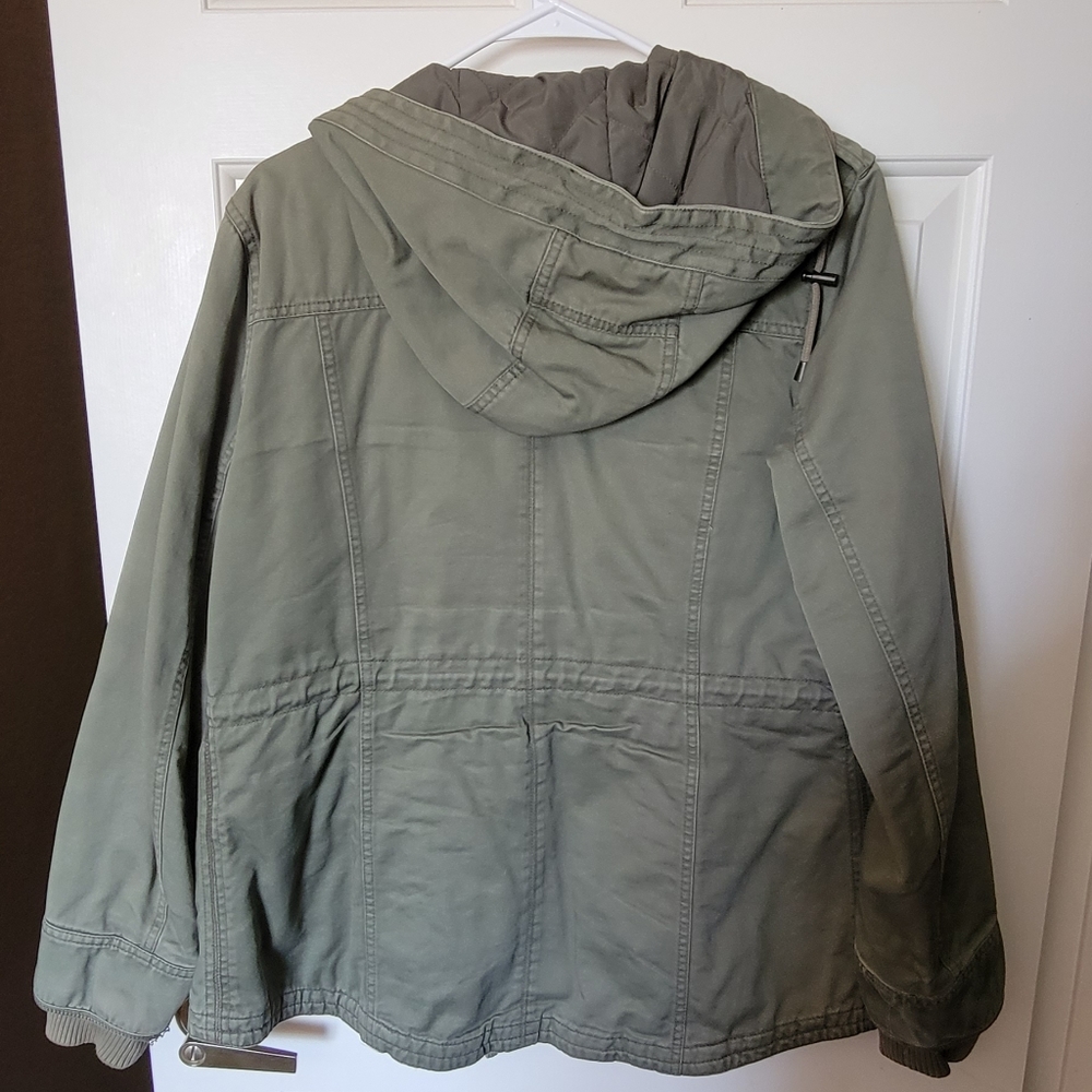 Army green jacket - Picture 2 of 2